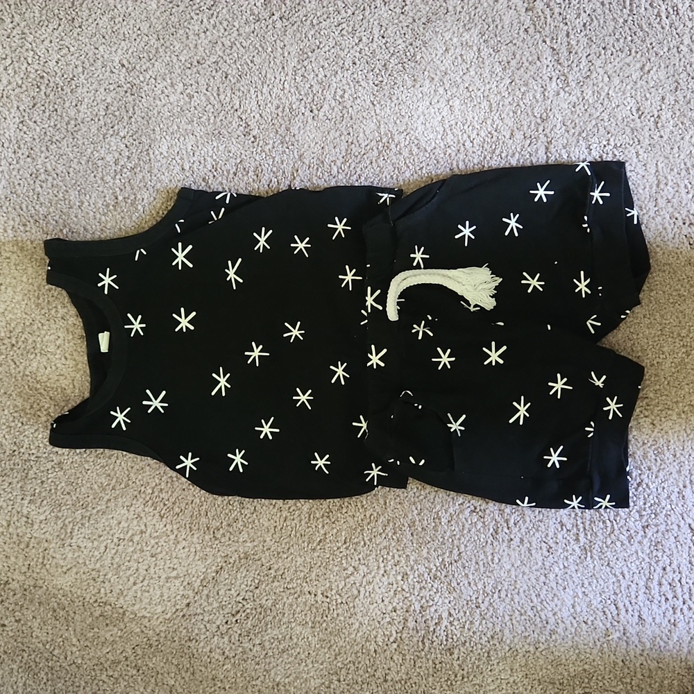 UNBRANDED • Baby Boy Black & White Top & Short Set, 12-18M